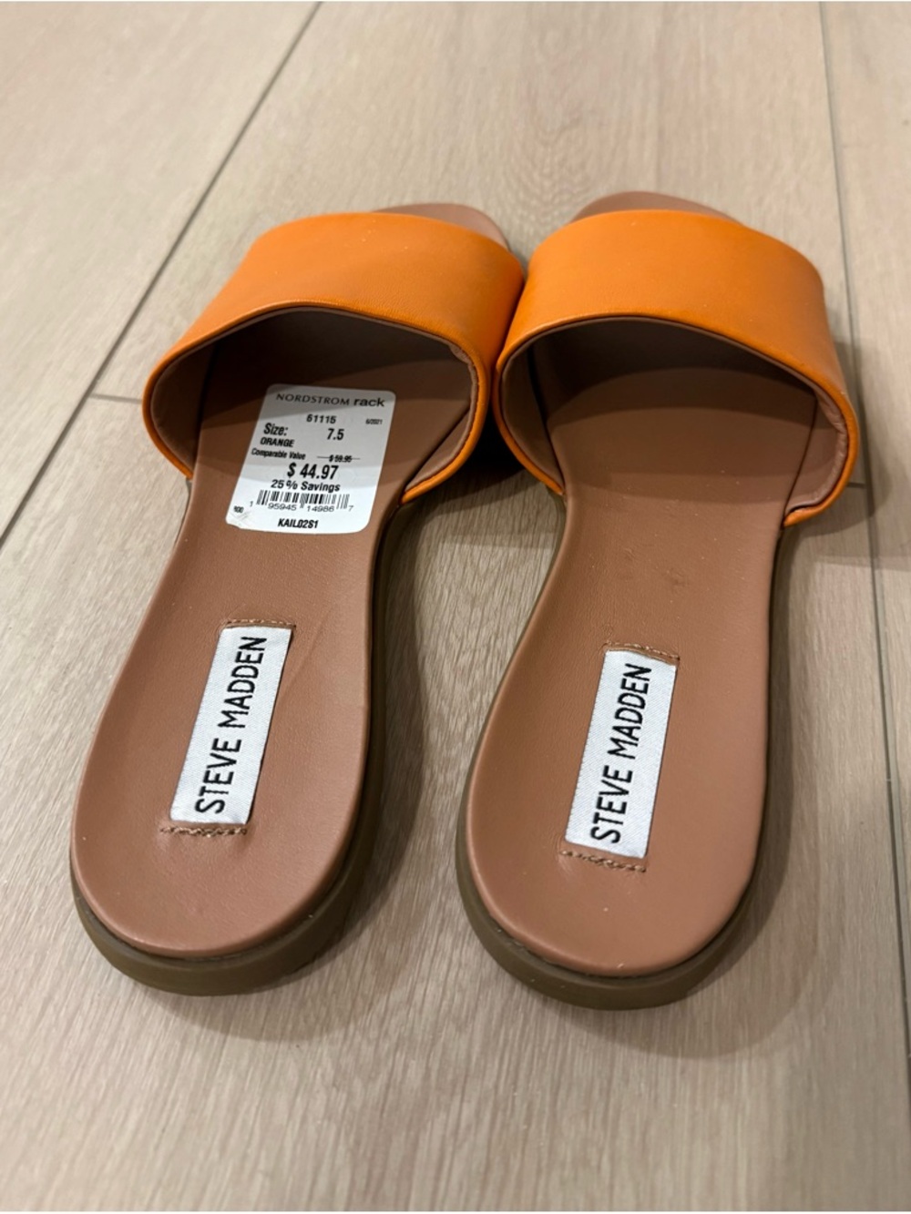NWT Steve Madden Orange Kailey Wide-Band Slide Leather Sandals - Picture 5 of 8